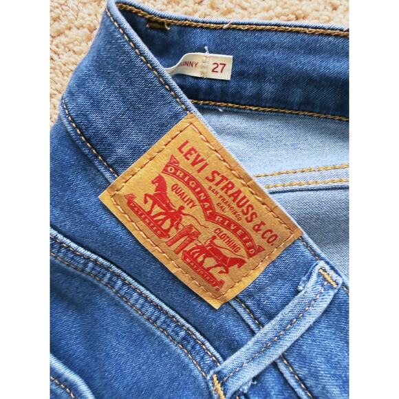 Levi's Women's 720 High Rise Super Skinny Blue Jeans 27 Classic Normcore Casual - Picture 7 of 7